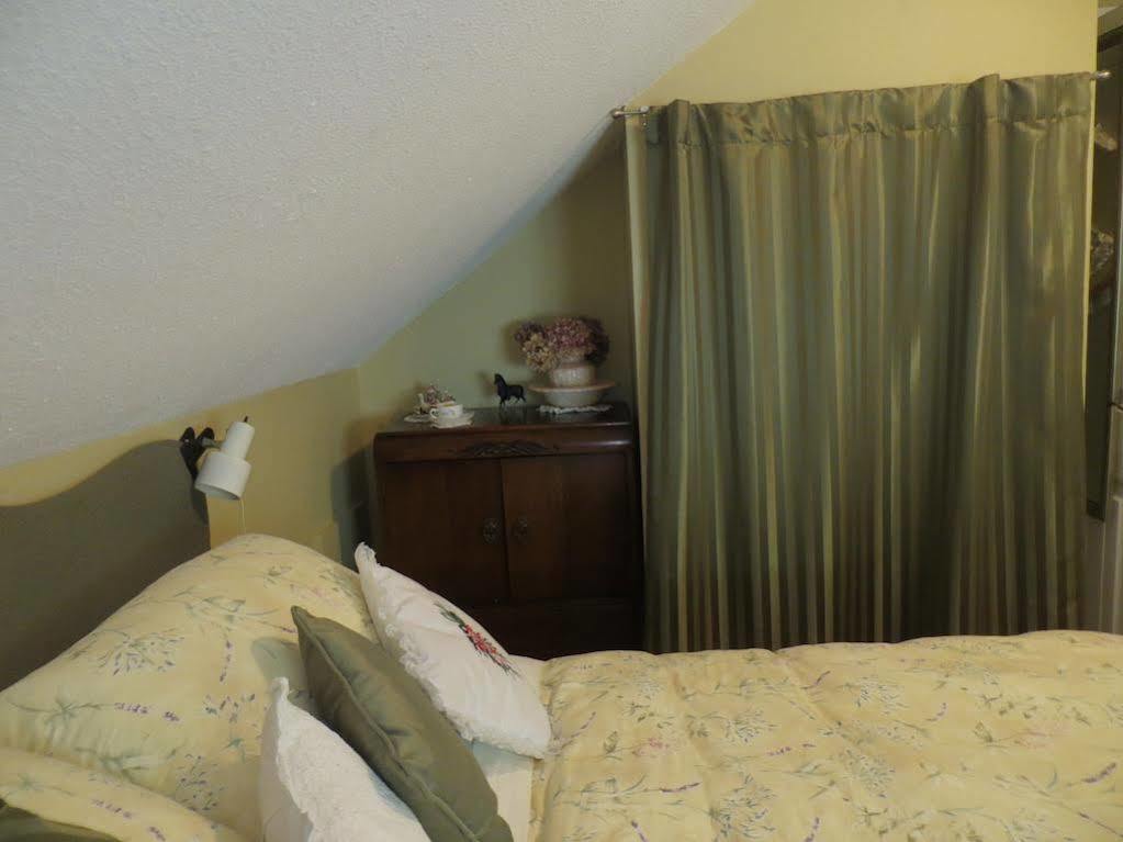 Tea Cozy Bed & Breakfast Qualicum Beach Extérieur photo